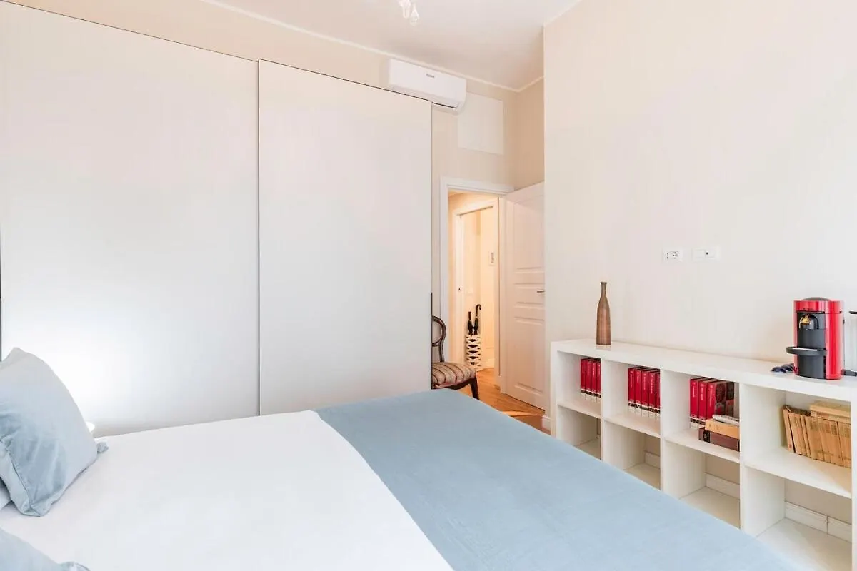 Apartment Homeby, Appartamento Tiepolo Milan